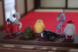 7/16発売 “ヤックル”の立ち姿が愛らしいぬいぐるみと 映画公開25