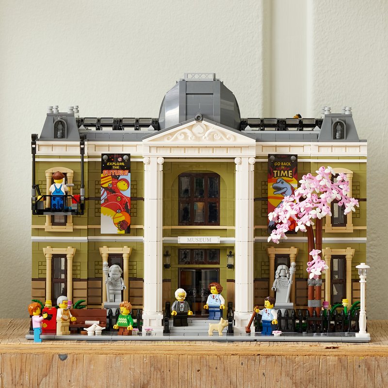 12月1日発売！【流通限定商品】 レゴ アイコン 自然史博物館 10326 